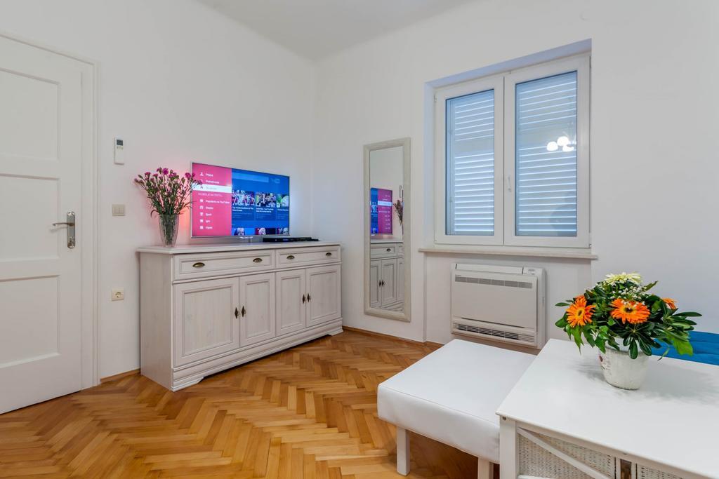 Chic Apartment In Center Split Værelse billede